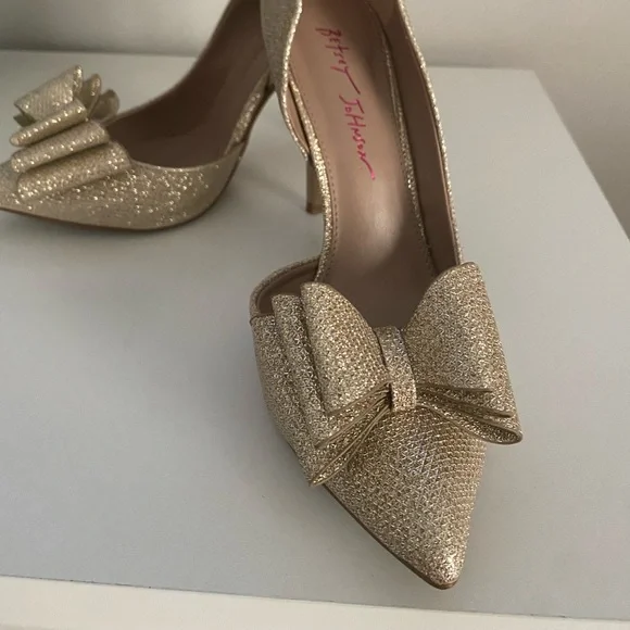 Gold Betsy Johnson heels with bow